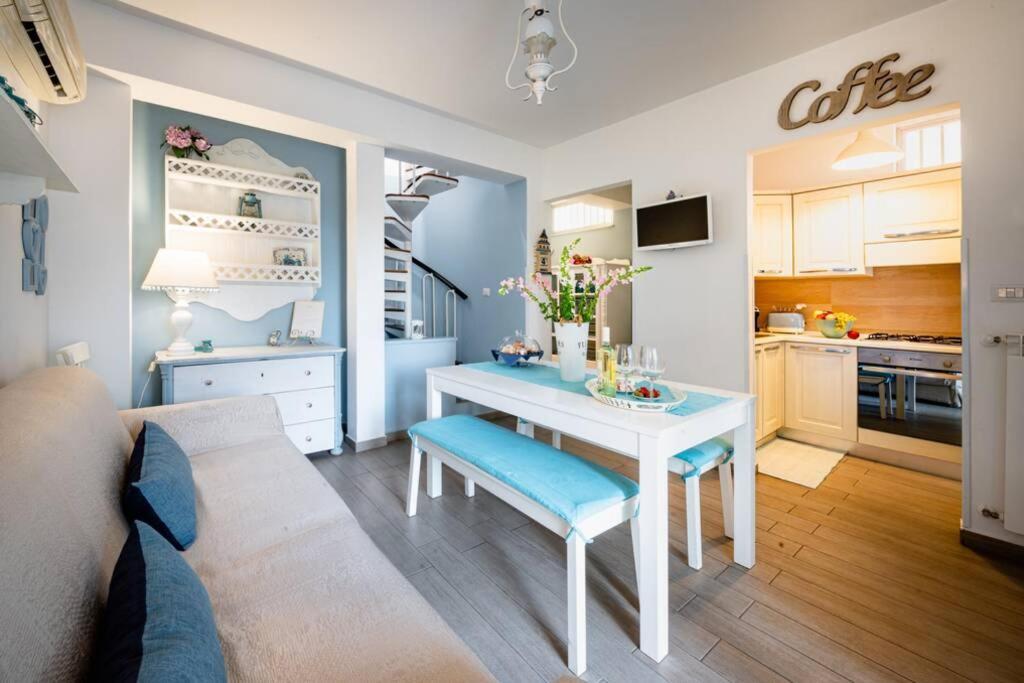 Aroma Di Naxos Apartment 지아르디니낙소스 외부 사진